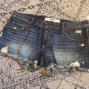 Cute summer mid rise Abercrombie shorts